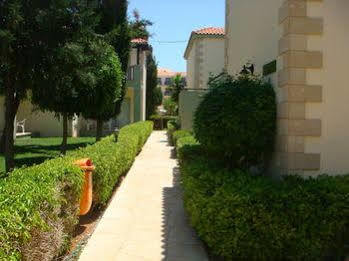 Thalassaki Holiday Village Hotel *